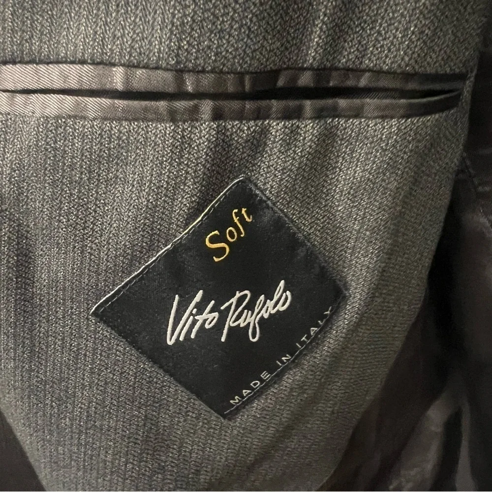 Vintage Vito Rufolo 100% wool Italian 4 button sport coat size 44R